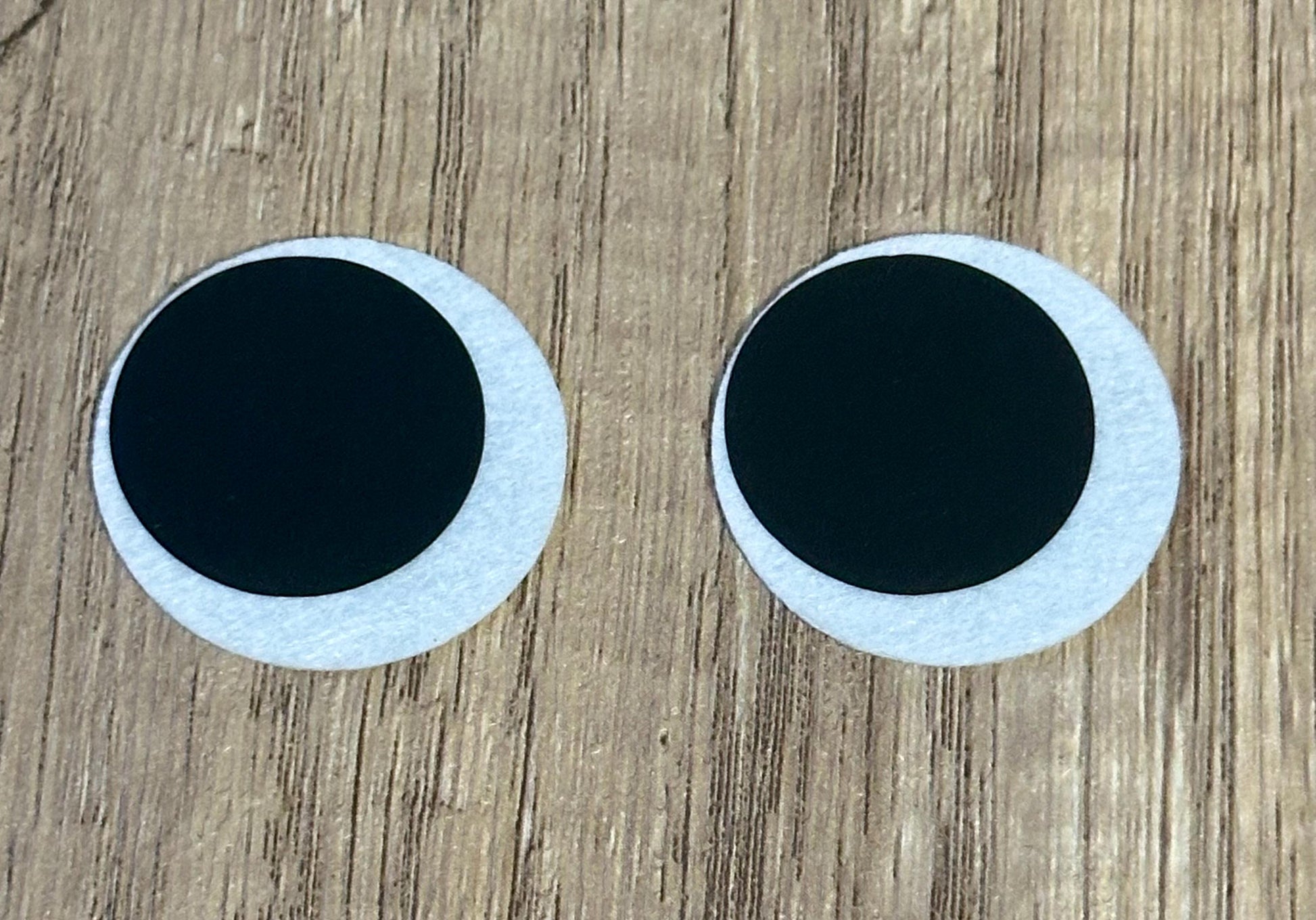 ketchup inspired felt eyes for crochet amigurumi
felt craft eyes set of 4 for plush toys
cute felt eyes for handmade plush projects
crochet plush felt eye accents for amigurumi
