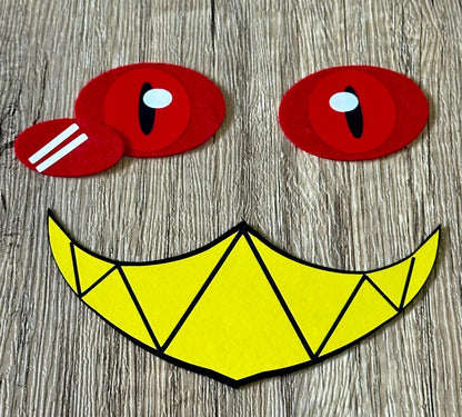 Cursed Cat felt face designed for the PandieCrochet pattern