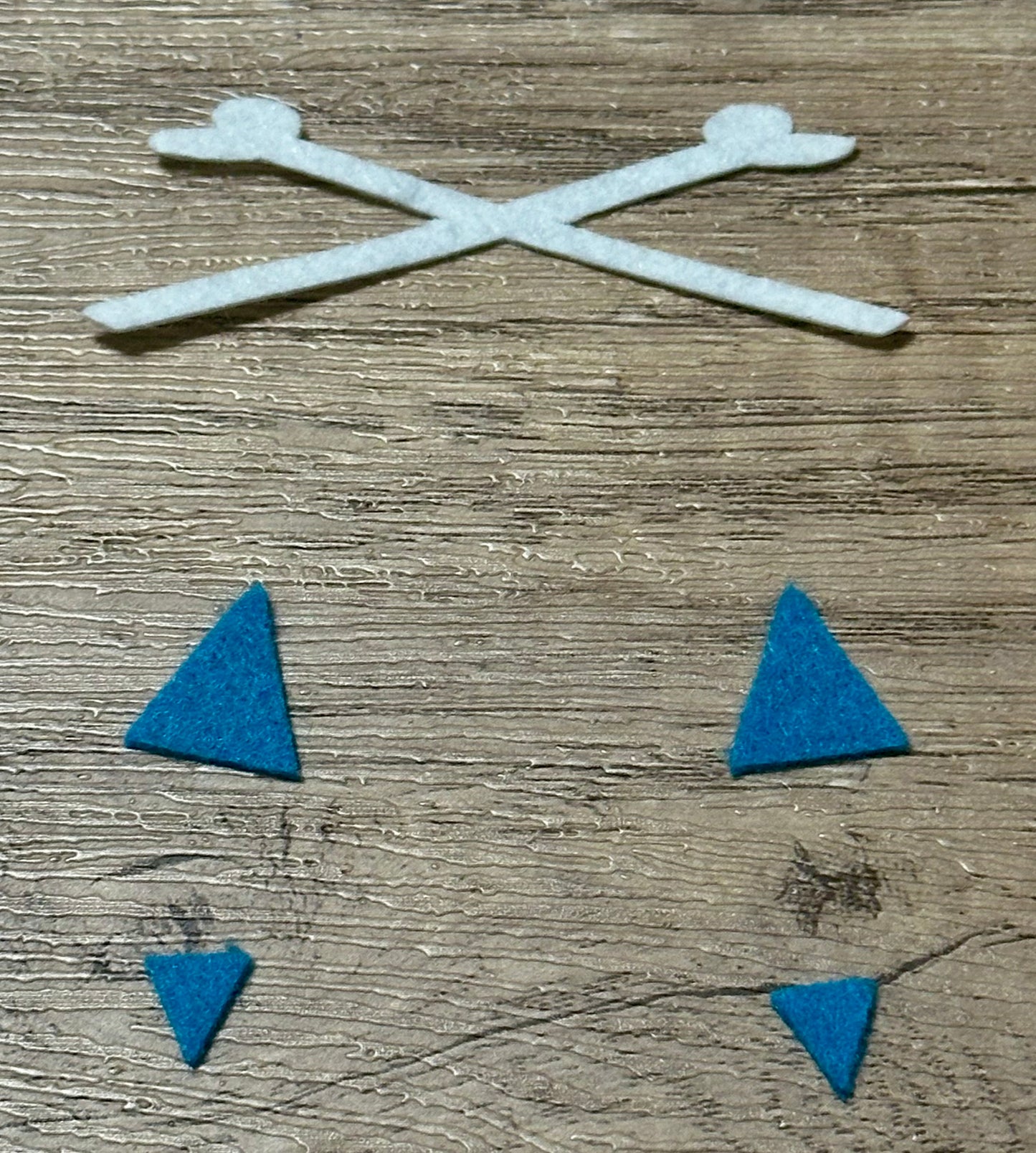 Premium pre-cut pirate character felt face